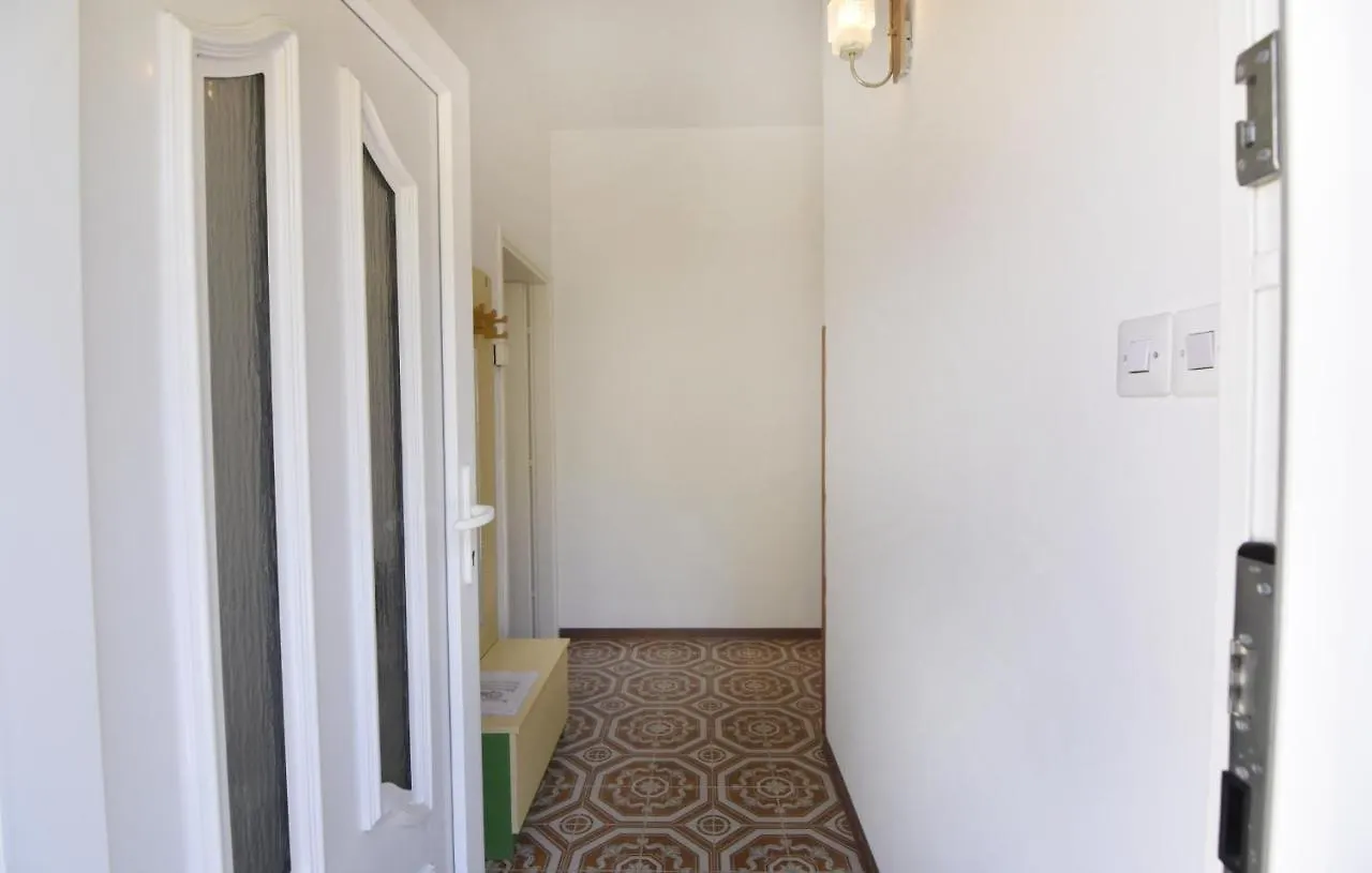 Apartments With A Parking Space Umag - 21359